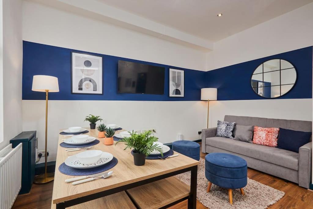 Large House Close To Leeds - Ideal For Groups Extérieur photo